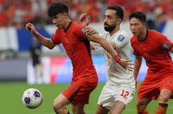 开云体育登录-印尼队轻取泰国队，黄鸭组合惊艳四座