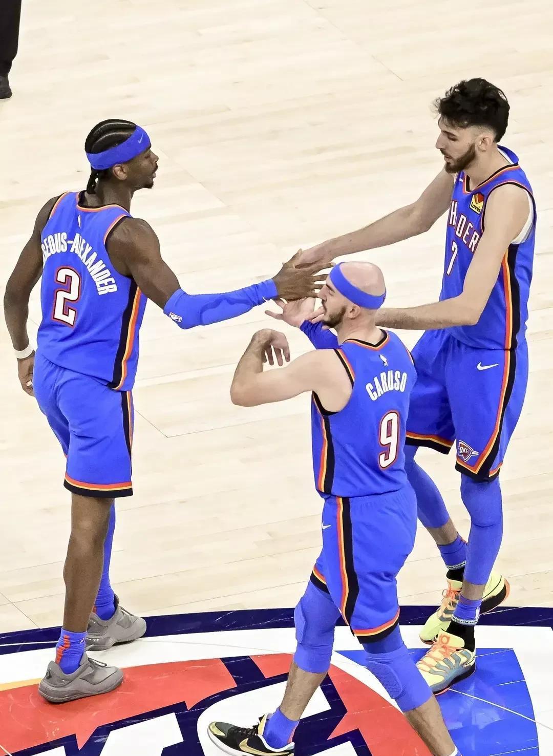 步行者血洗篮网,克莱三分雨点燃全场 步行者血洗篮网,克莱三分雨点燃全场