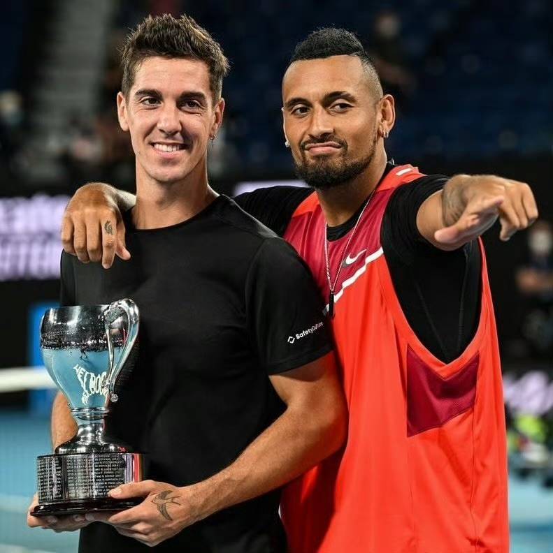 西班牙网球队碾压日本网球队，克耶高斯送出助攻的简单介绍