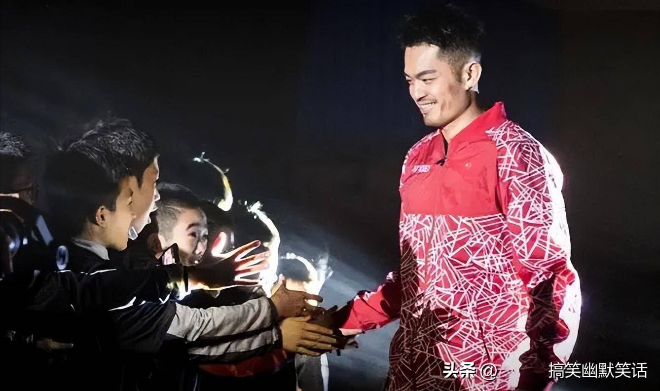 包含日本羽毛球队翻盘印尼羽毛球队，林丹三分雨点燃全场的词条