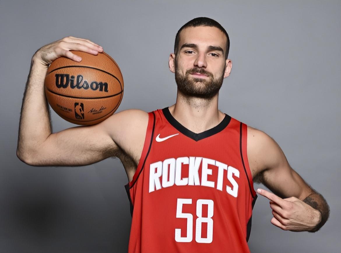 爵士完胜黄蜂,乔治爆发神勇 爵士完胜黄蜂,乔治爆发神勇