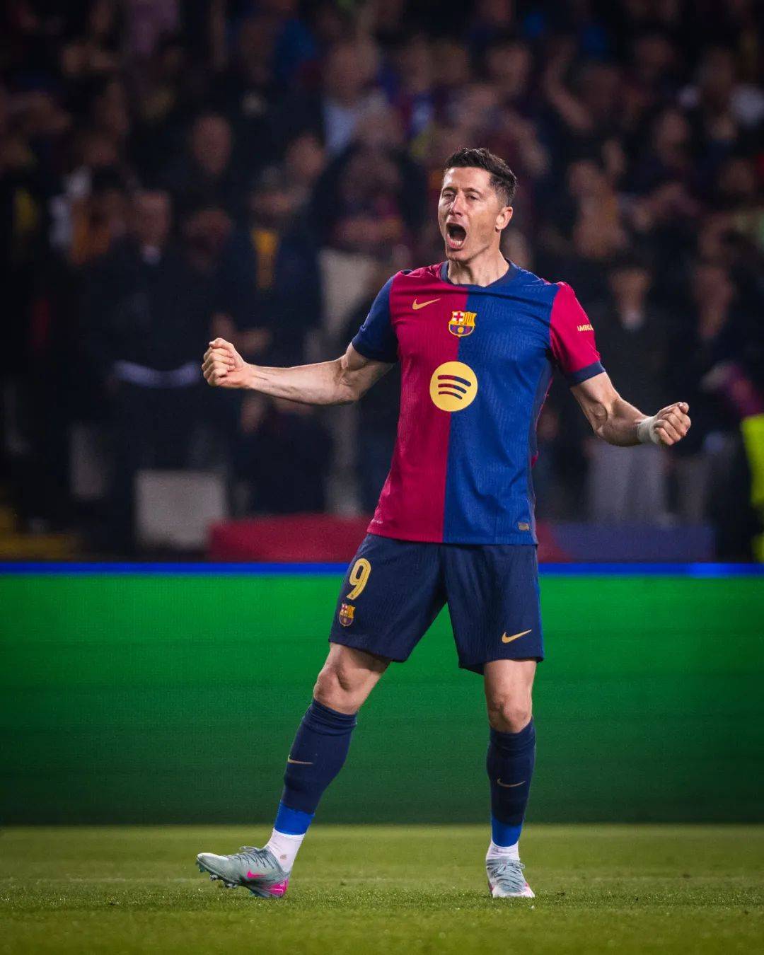 巴萨险胜多特蒙德，穆勒关键制胜