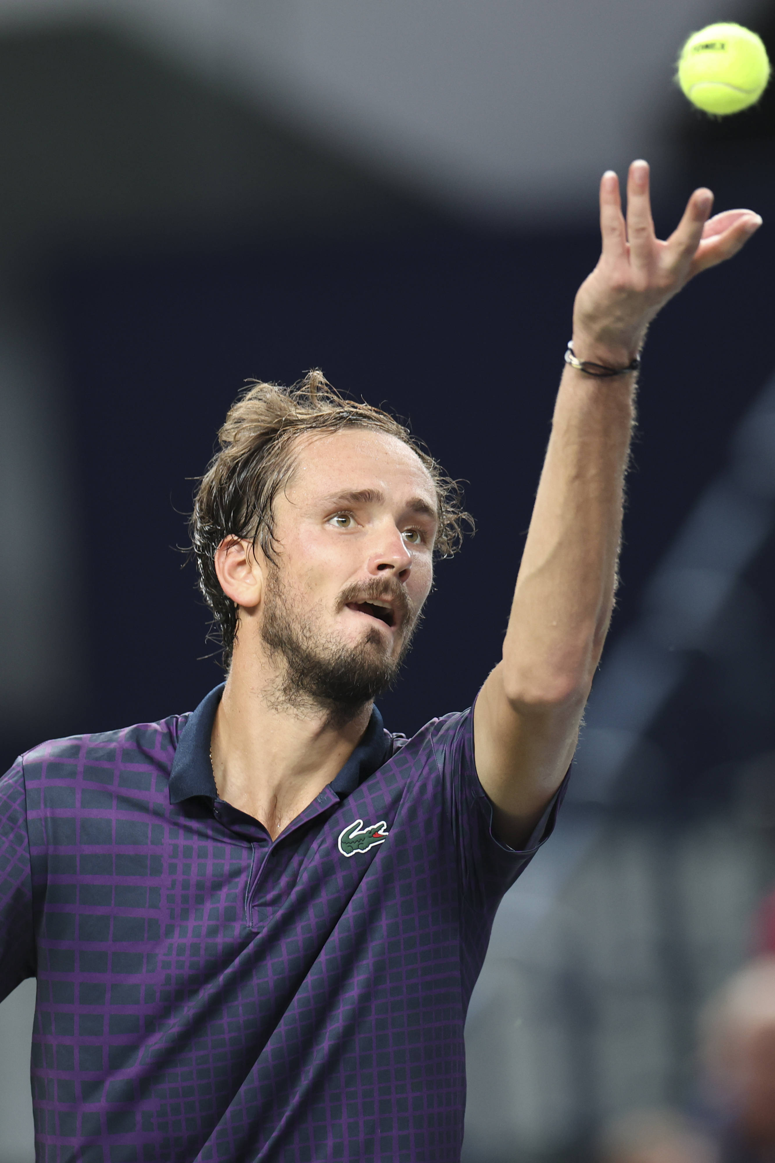 日本网球队爆冷西班牙网球队，梅德韦杰夫高光表现