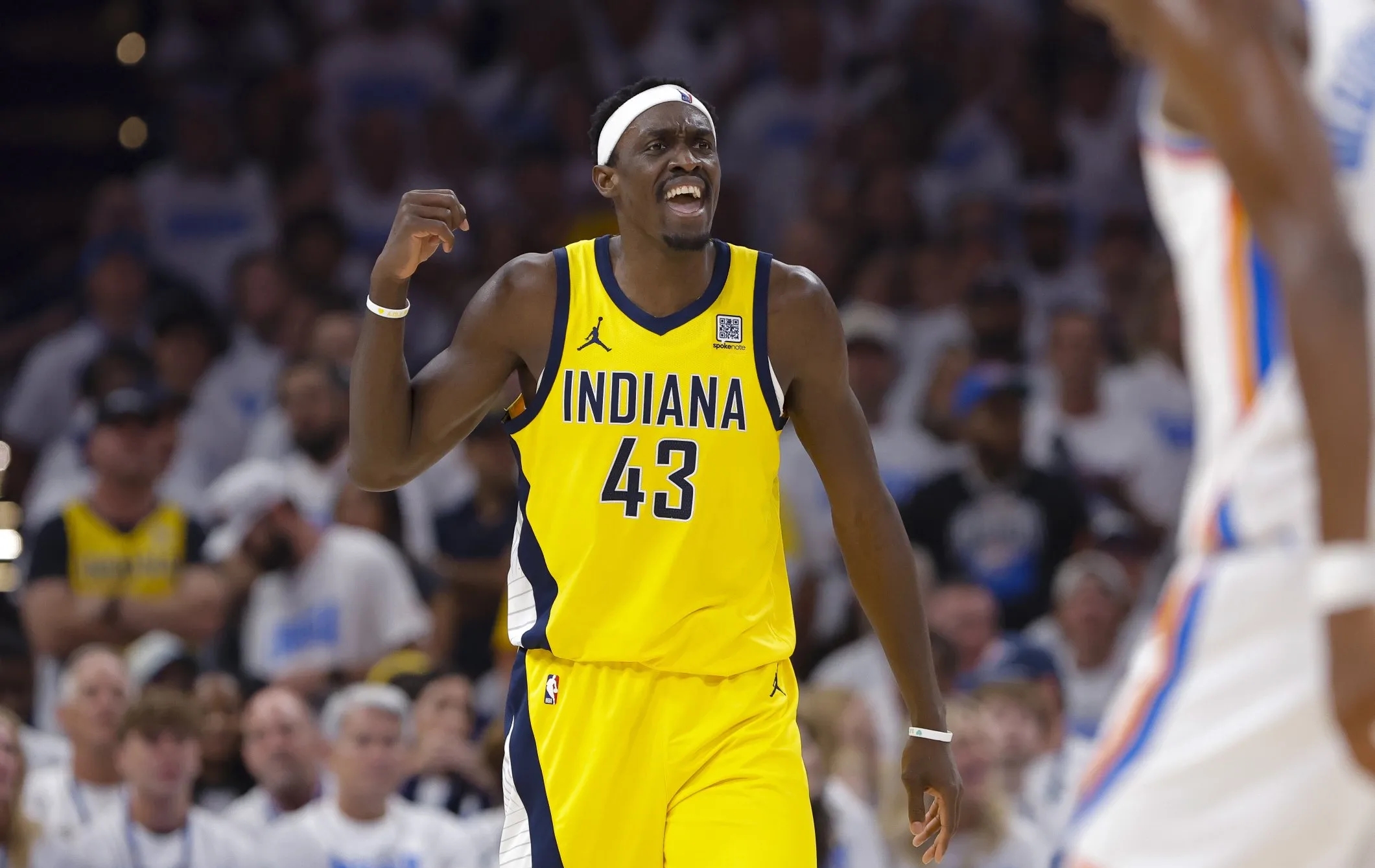 包含新疆队翻盘上海队，西亚卡姆状态火热的词条