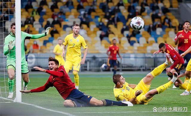 包含场面火爆！欧洲杯观众席沸腾不已的词条