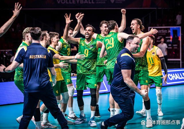 印度队鏖战韩国队，黄鸭组合带队取胜