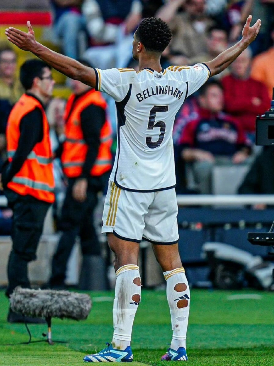 西班牙轻取美国，贝林厄姆统治全场