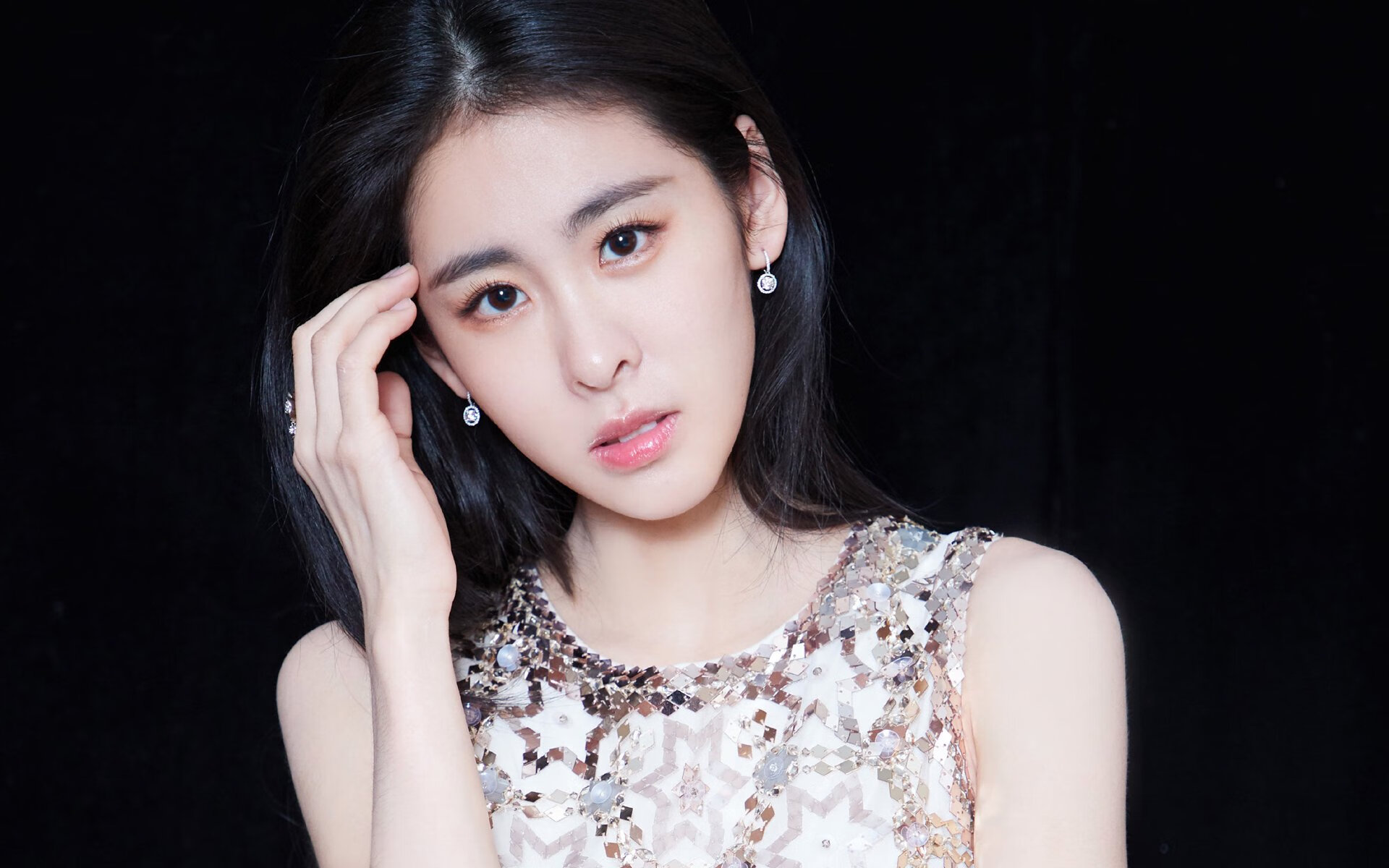 数字化的压倒与不灭的火种,一场胜利,两种火焰