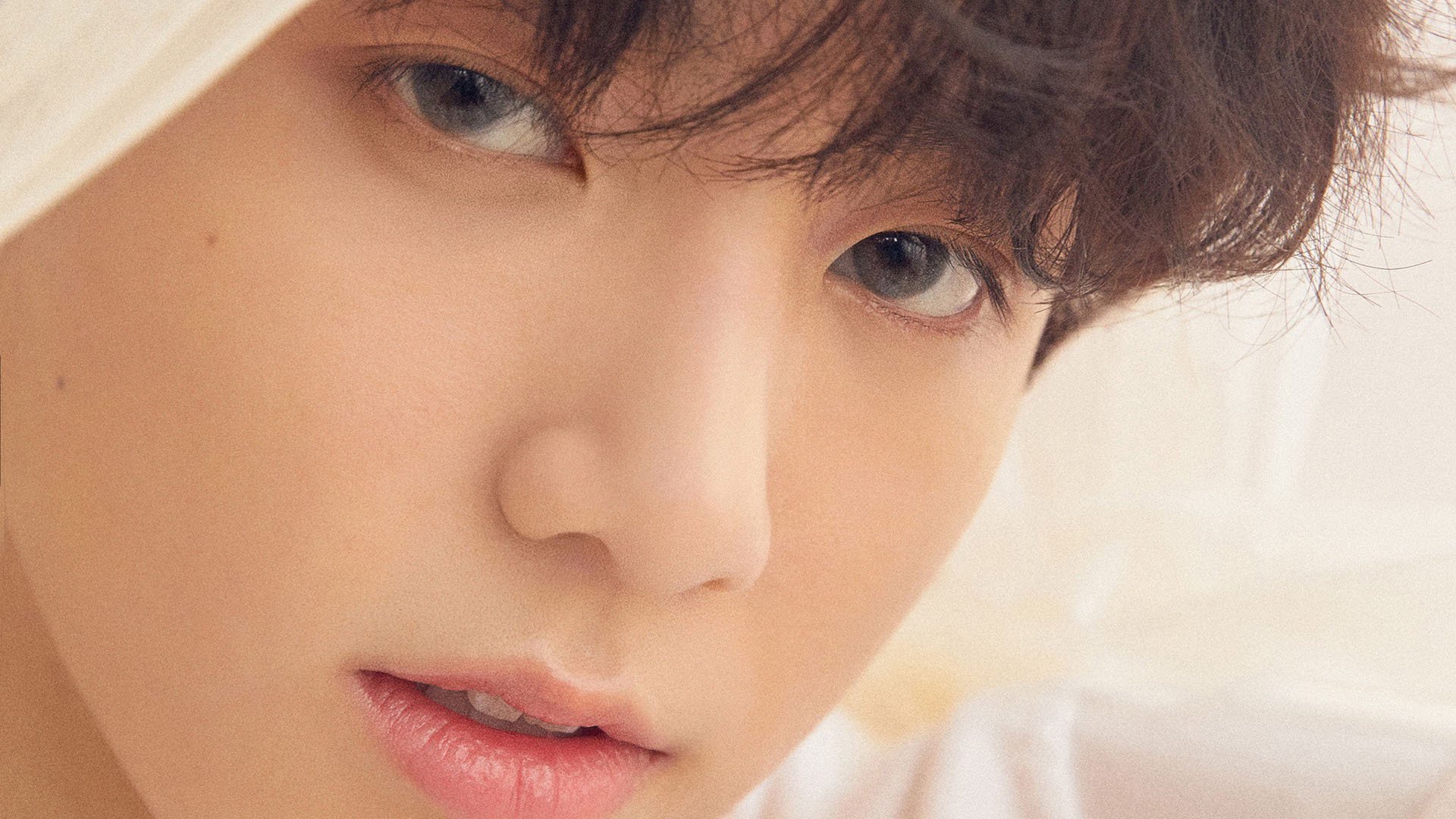 金融德比，当卡塔尔的资本哨声吹响，意甲豪门与西班牙品牌殊途同归