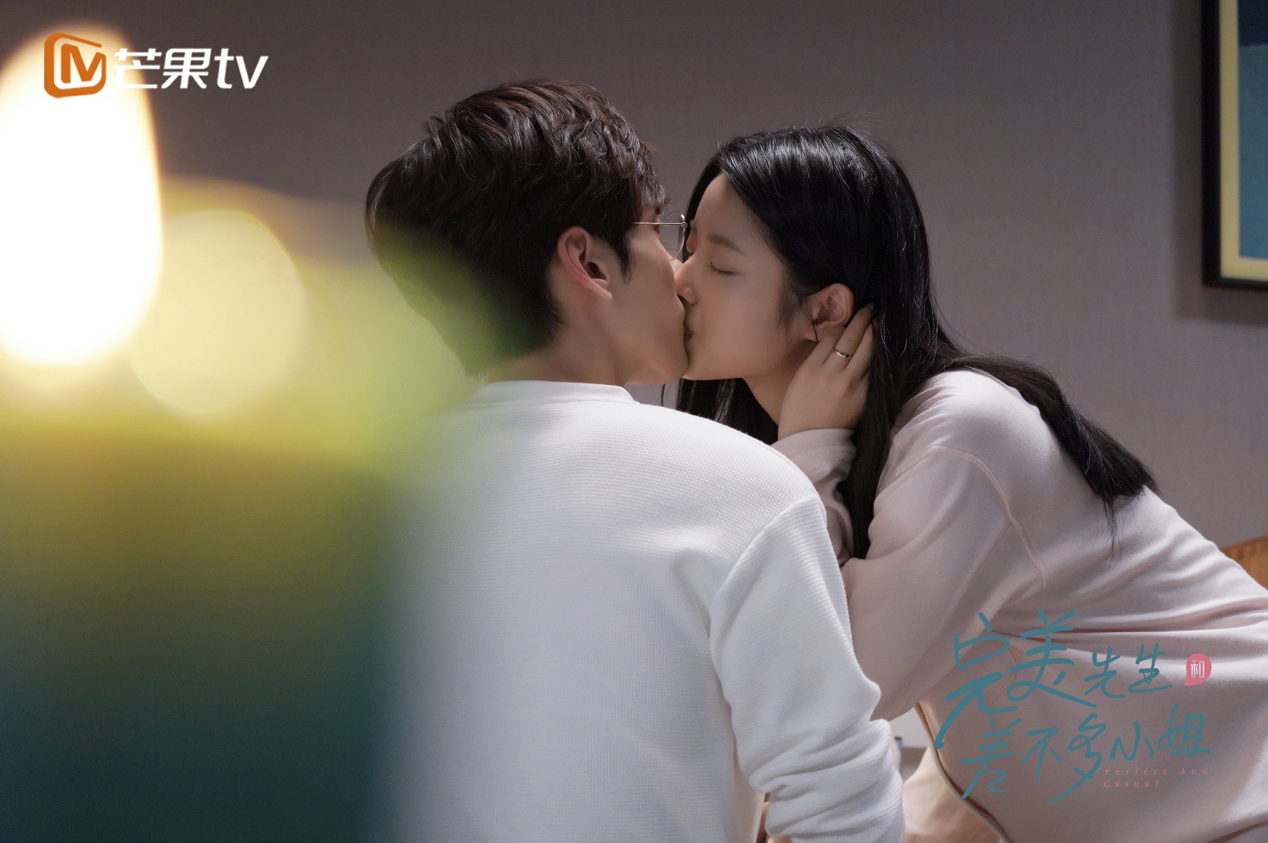 德甲争冠夜巅峰对决，阿劳霍制胜头球锁定冠军