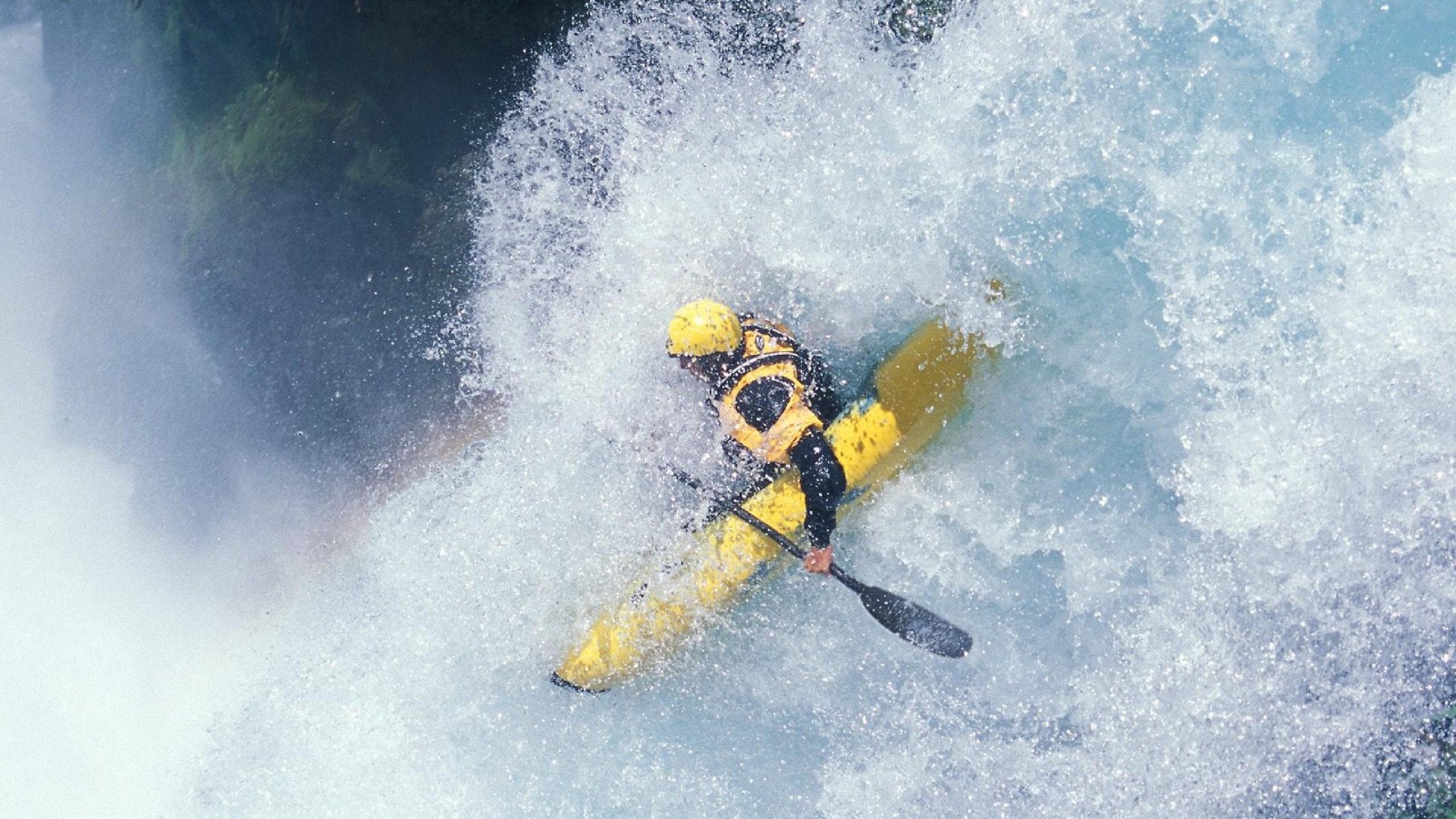 跨界时刻,当足球改写历史与赛车颠覆法则