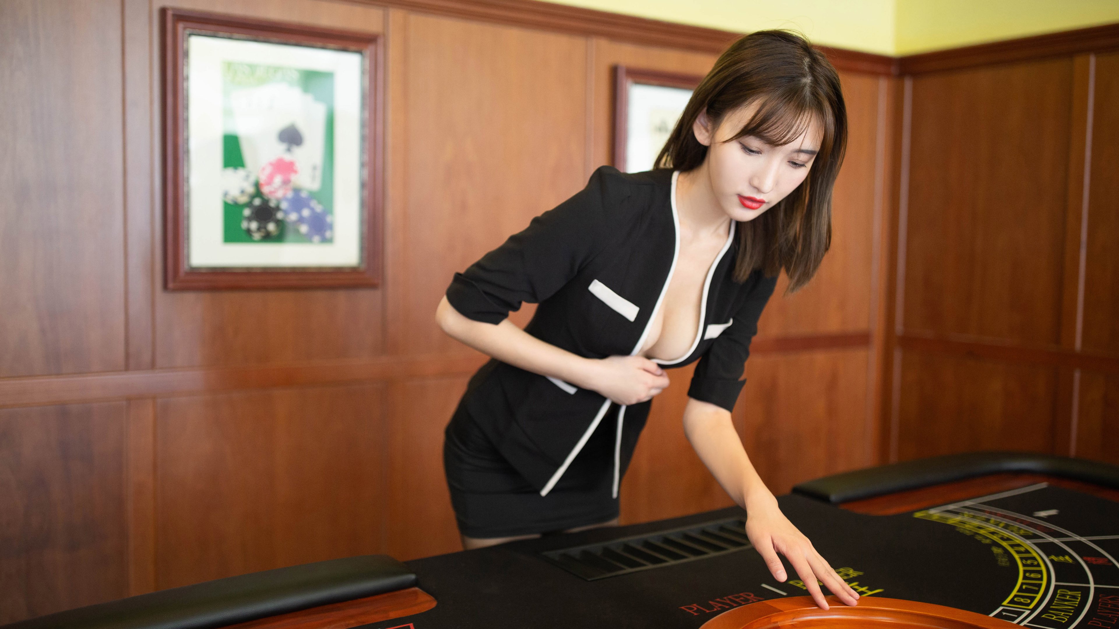 跨时空血战，国王王朝对决猛龙铁阵，库里三分箭雨定乾坤