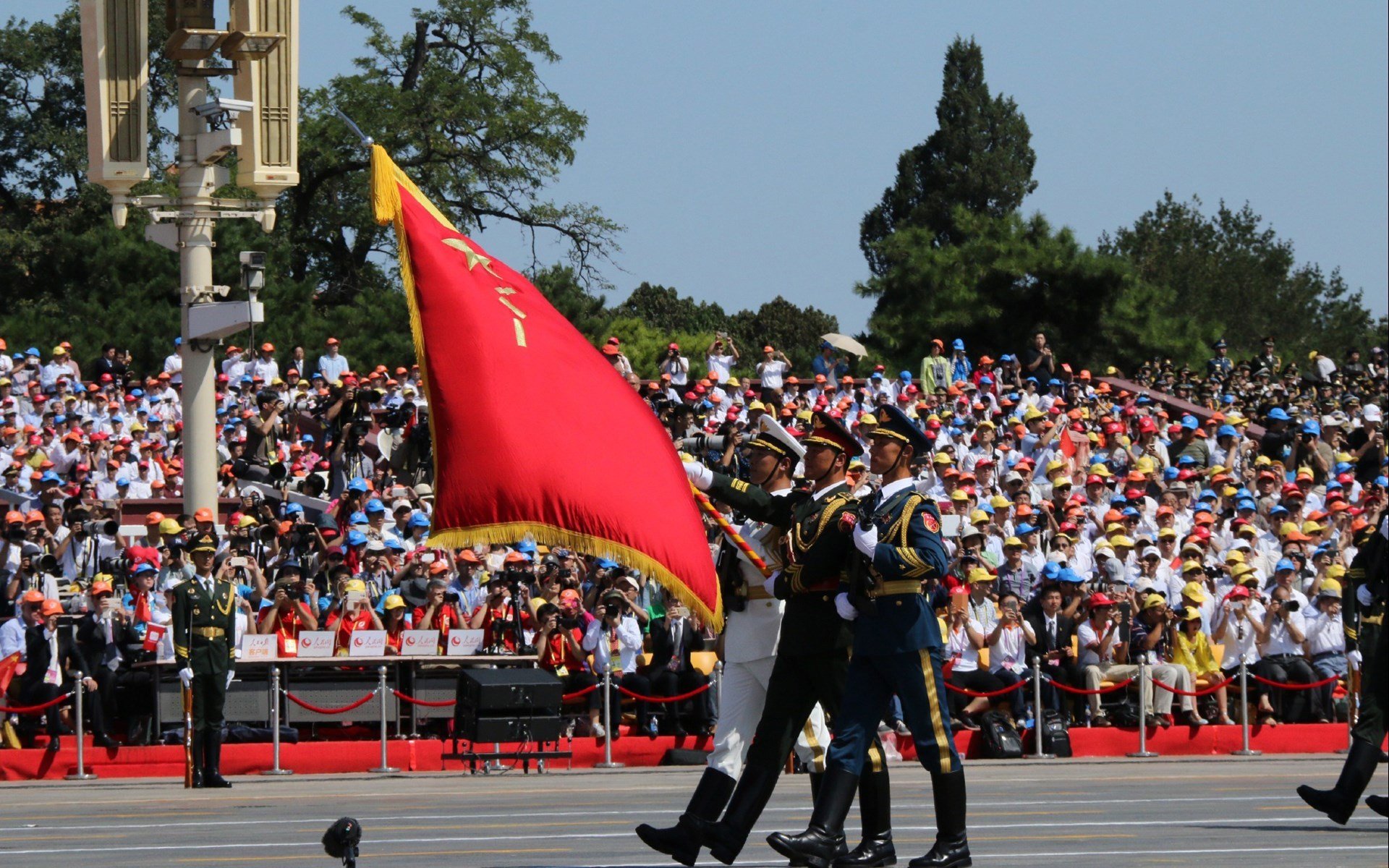 双线对决，无名英雄穆勒的硬仗启示录