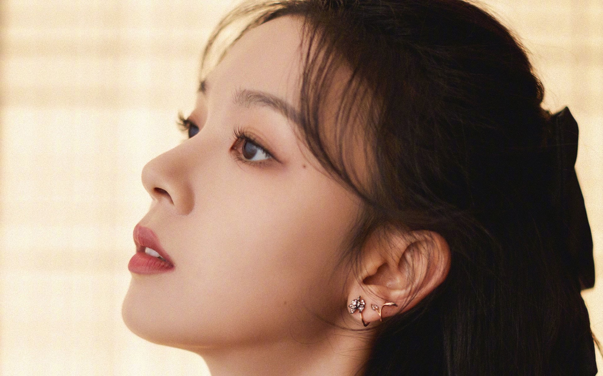 德布劳内走上NBA地板，季后赛之夜响起足球的心脏